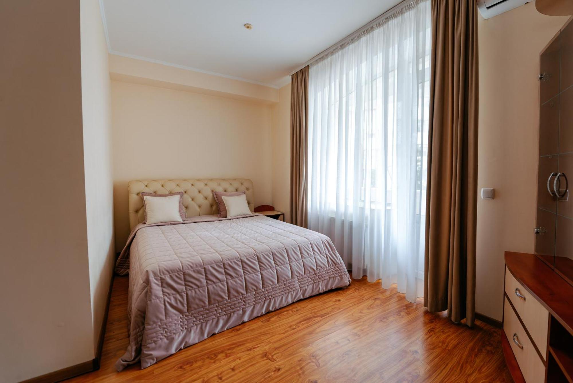 Villa Arus Chisinau Bagian luar foto