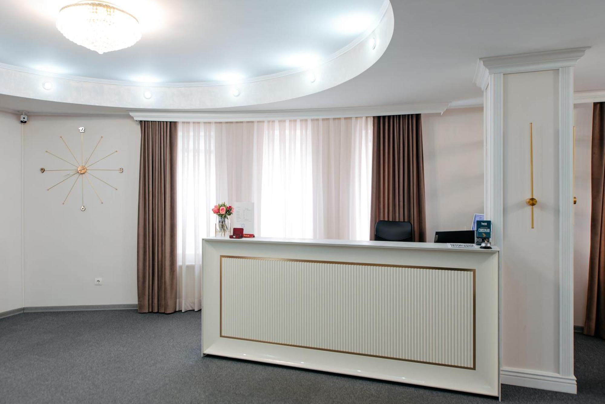 Villa Arus Chisinau Bagian luar foto